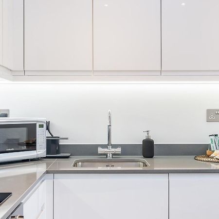 St Albans 2 Bed Luxury City Apartment, 5 Mins Walk To Train & Allocated Parking Dış mekan fotoğraf