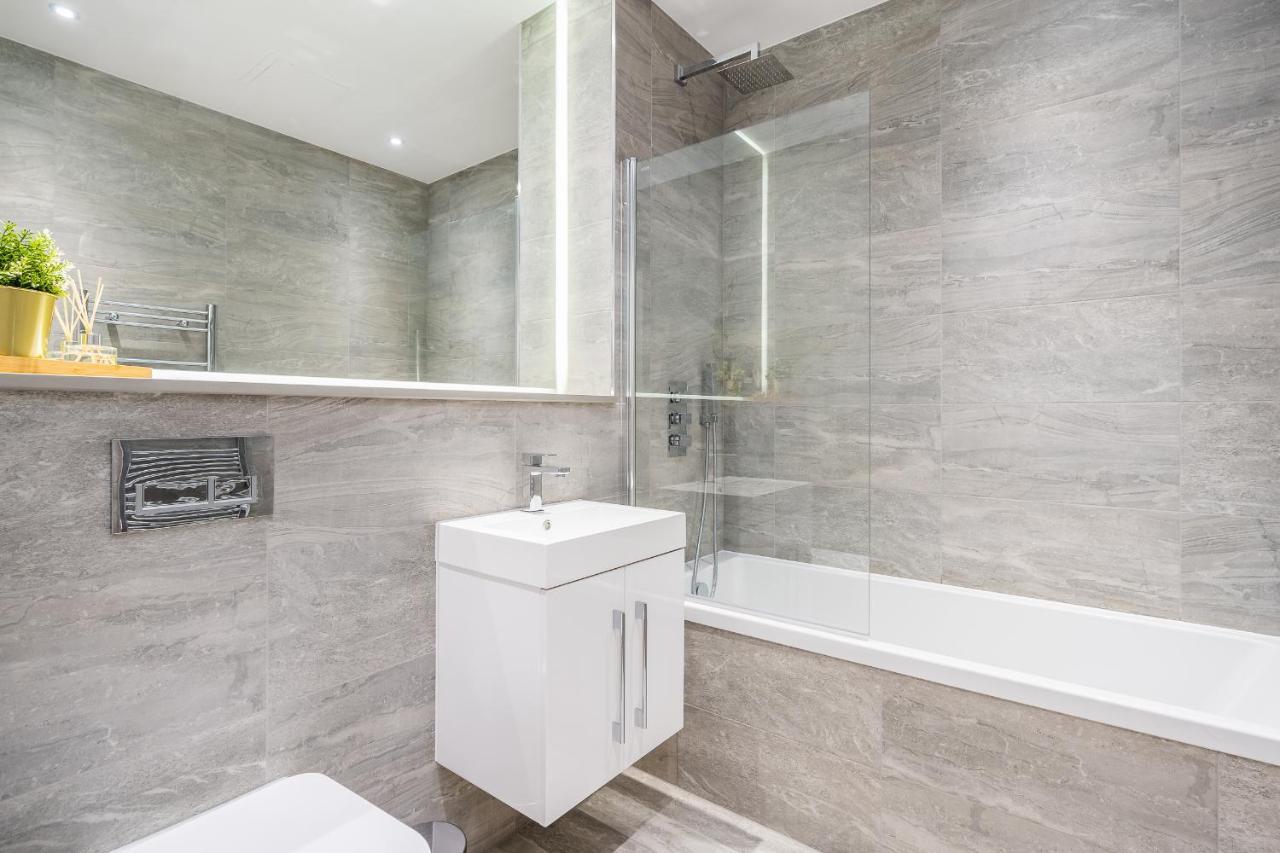 St Albans 2 Bed Luxury City Apartment, 5 Mins Walk To Train & Allocated Parking Dış mekan fotoğraf