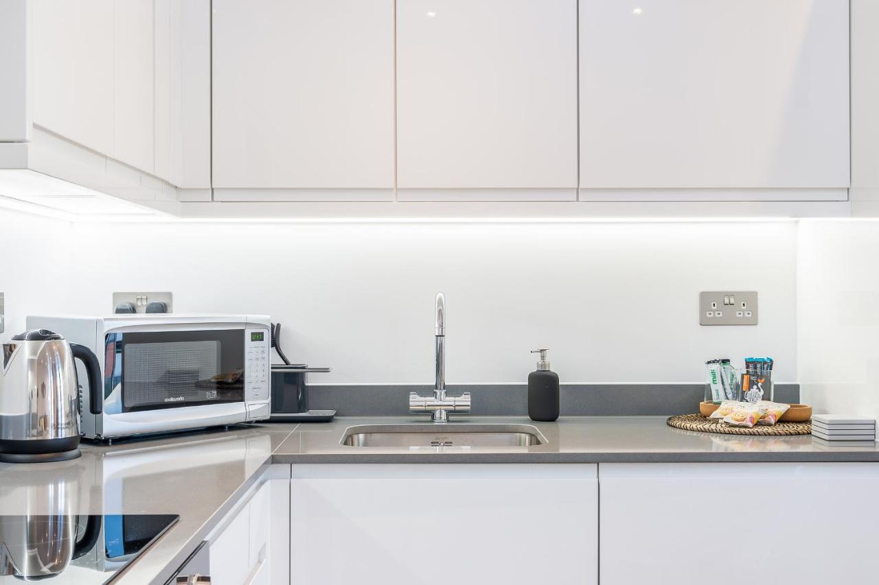 St Albans 2 Bed Luxury City Apartment, 5 Mins Walk To Train & Allocated Parking Dış mekan fotoğraf