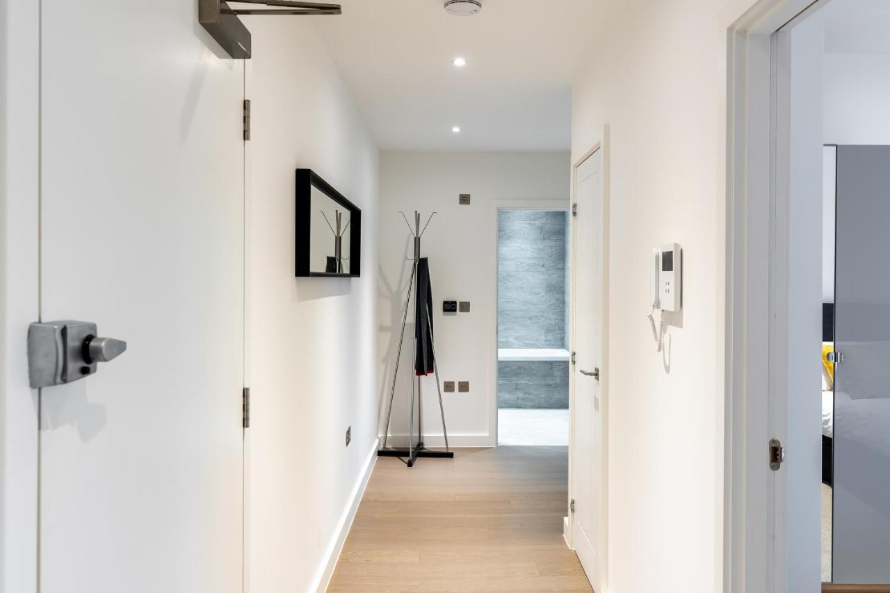 St Albans 2 Bed Luxury City Apartment, 5 Mins Walk To Train & Allocated Parking Dış mekan fotoğraf